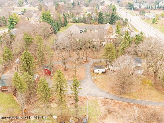 5th image of 3836 Okemos Rd