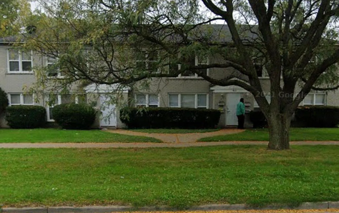 19151 Schoolcraft — Photo 1