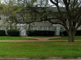 19151 Schoolcraft, Detroit, MI