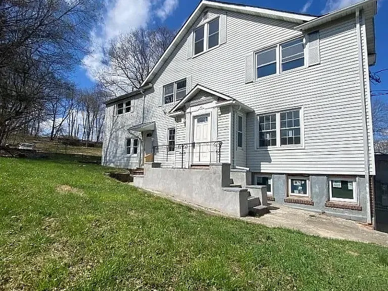323 Rutherford Ave #B — Photo 4