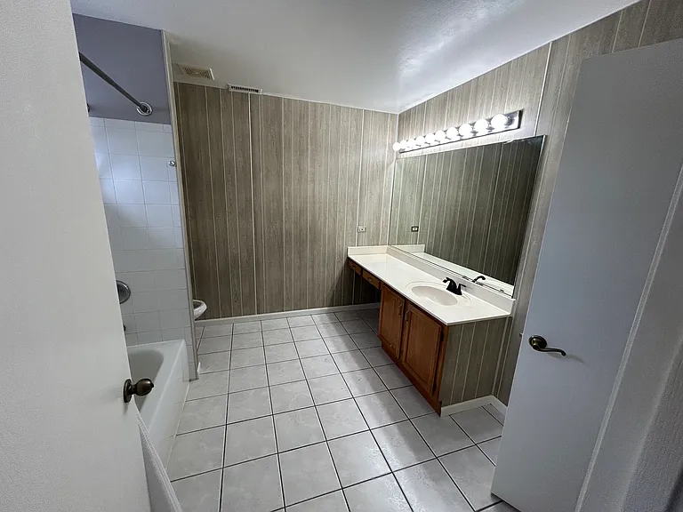 935 Viewpoint Dr — Photo 19