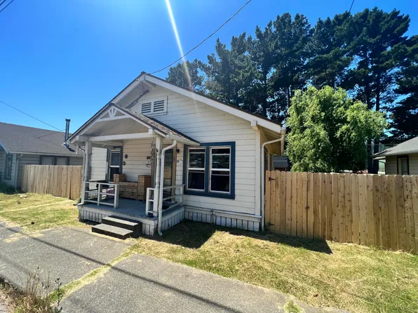 162 Main St, Scotia, CA 95565