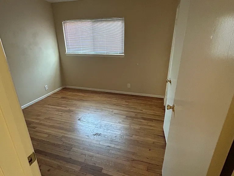 1125 Monterey Ave #9 — Photo 1