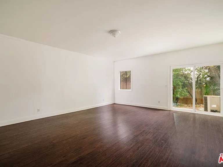 728 Montecito Dr — Photo 33