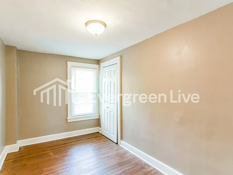 731 Malvern Ave — Photo 14