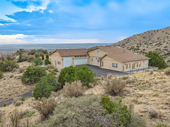 30 Tierra Monte Dr NE, Albuquerque, NM 87122