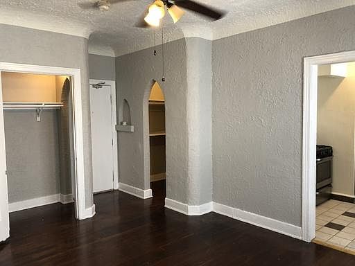 2nd image of 542 N Alexandria Ave APT 106