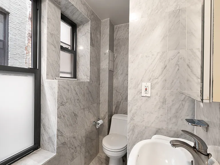 19 Commerce St #10A — Photo 4