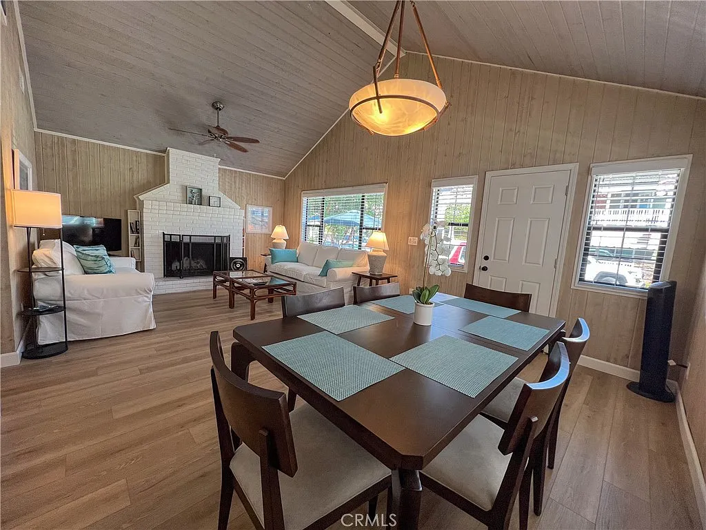 3 bed, 1685 sqft, $5,850 — Photo 4