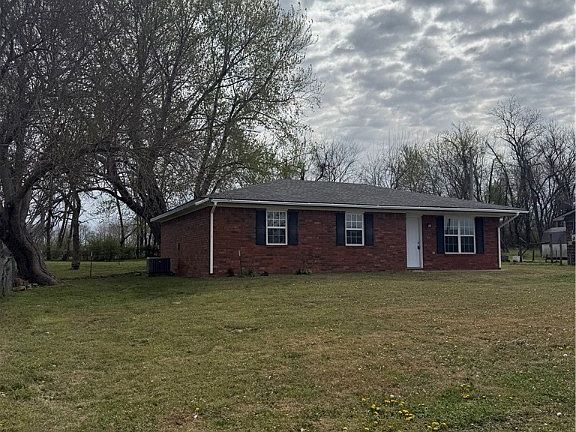 2nd image of 616 S Columbus St