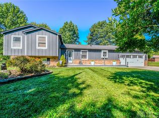 1591 Valley Heights Rd, Xenia, OH 45385