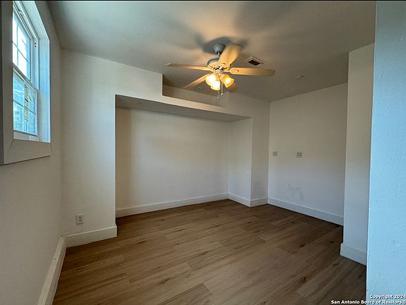 2nd image of 4146 SUNRISE COVE DR