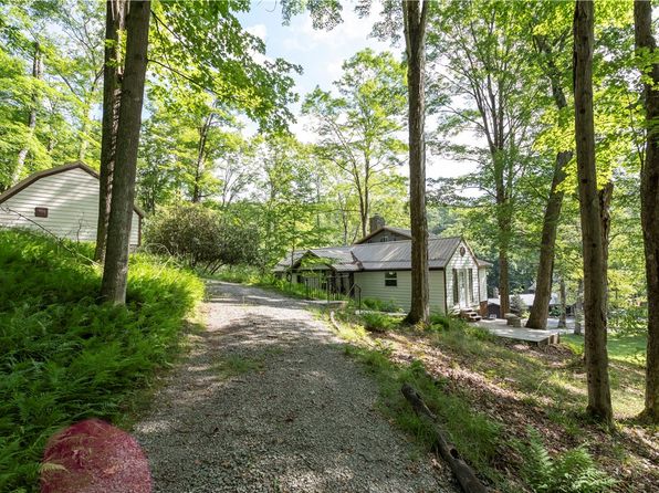 102 Snee Ln, Champion, PA 15622