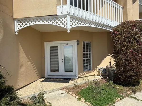 705 Tops L Dr, Mandeville, LA 70448