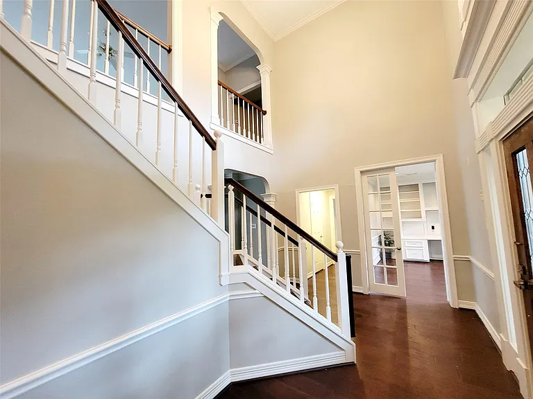 4831 Whitby Cir — Photo 2