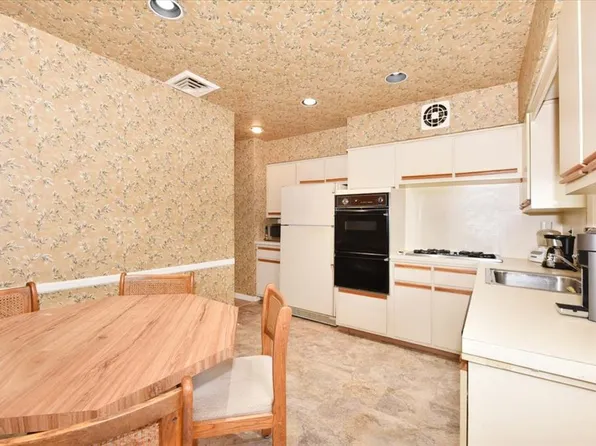 85-19 212th Street image 10 of 27