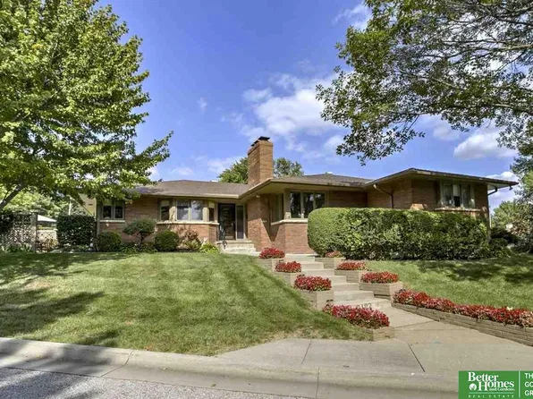 6102 Burt St, Omaha, NE 68132