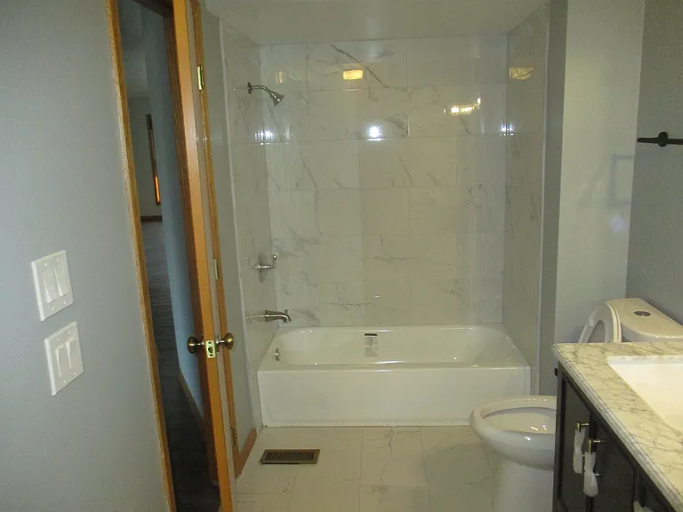 9756 Cambridge Cir — Photo 7
