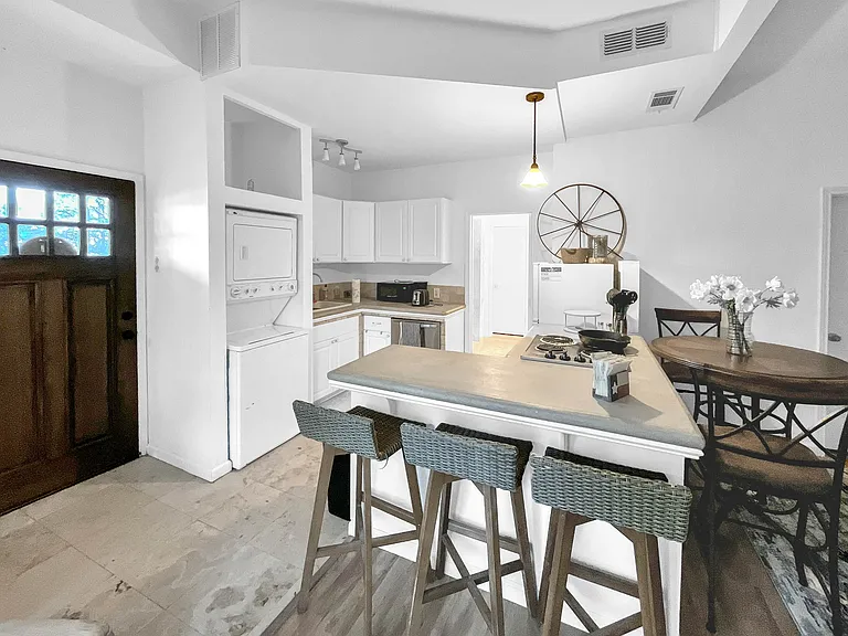 2117 Greta Ln #2 — Photo 3