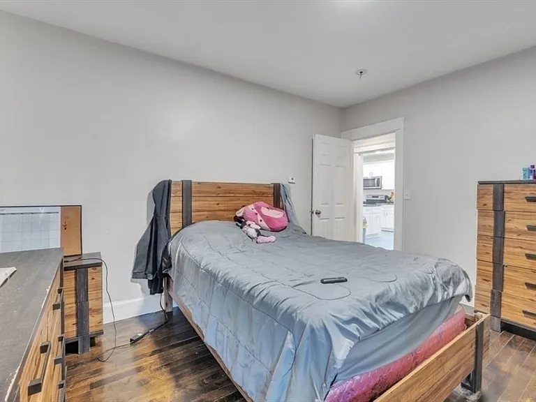 15 Clearview Ave #2 — Photo 8