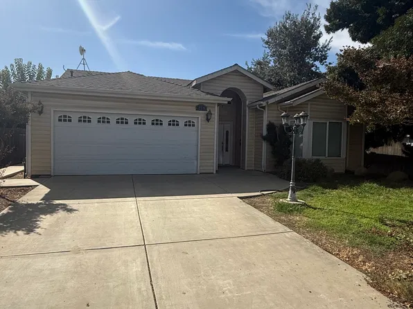 235 G St, Lemoore, CA 93245