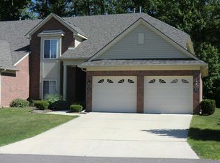 3593 Eagle Creek Dr, Shelby Township, MI 48317