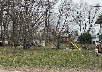 5th image of 211 7th Ave W