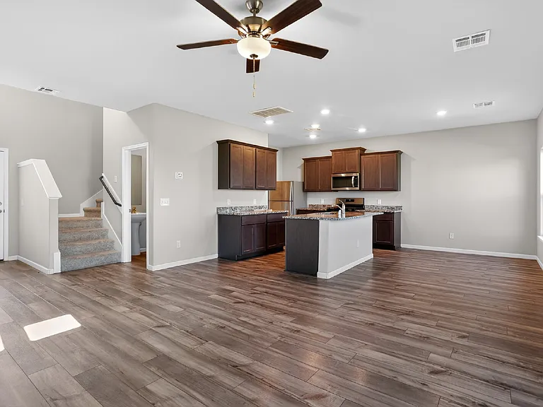 1712 Amaranth Ln — Photo 7