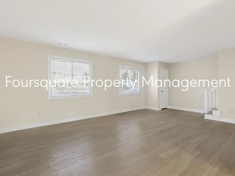 1105 Timber Dr — Photo 13