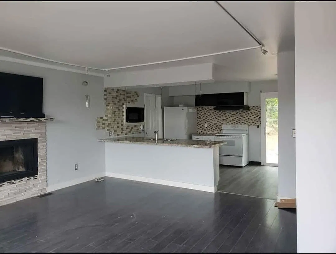 4 bed, 2100 sqft, $2,650 — Photo 3