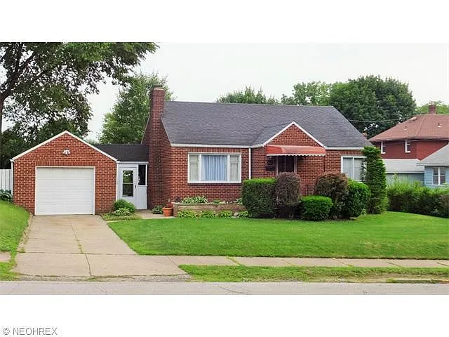 166 Morgan St photo 1