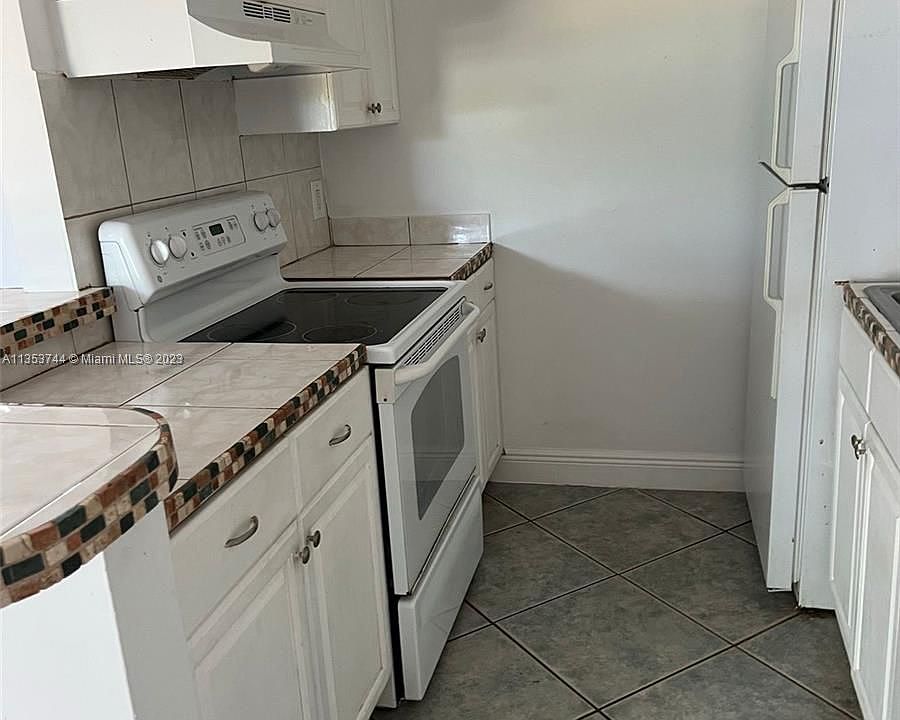 1st image of 19 Crossings Cir APT H