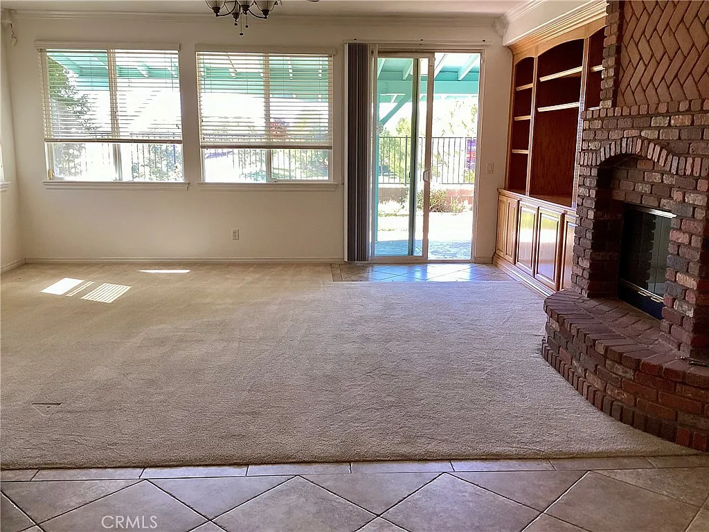 3 bed, 2787 sqft, $4,000 — Photo 2