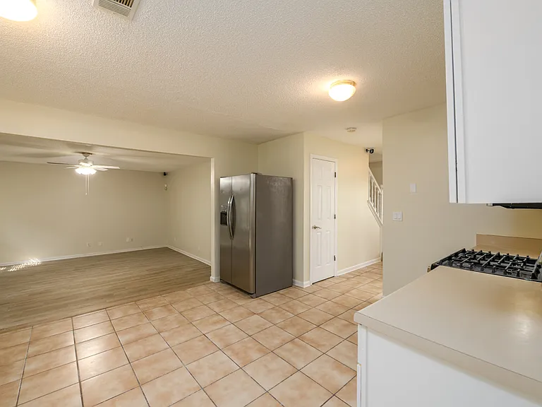 4827 Snap Creek Ln — Photo 18