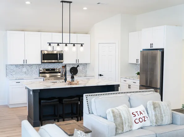 514 W 10th Ave, Corsicana, TX 75110