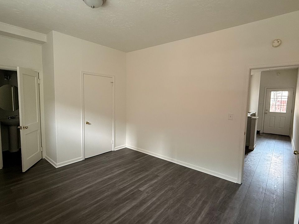 1st image of 21 Washington Ave #21