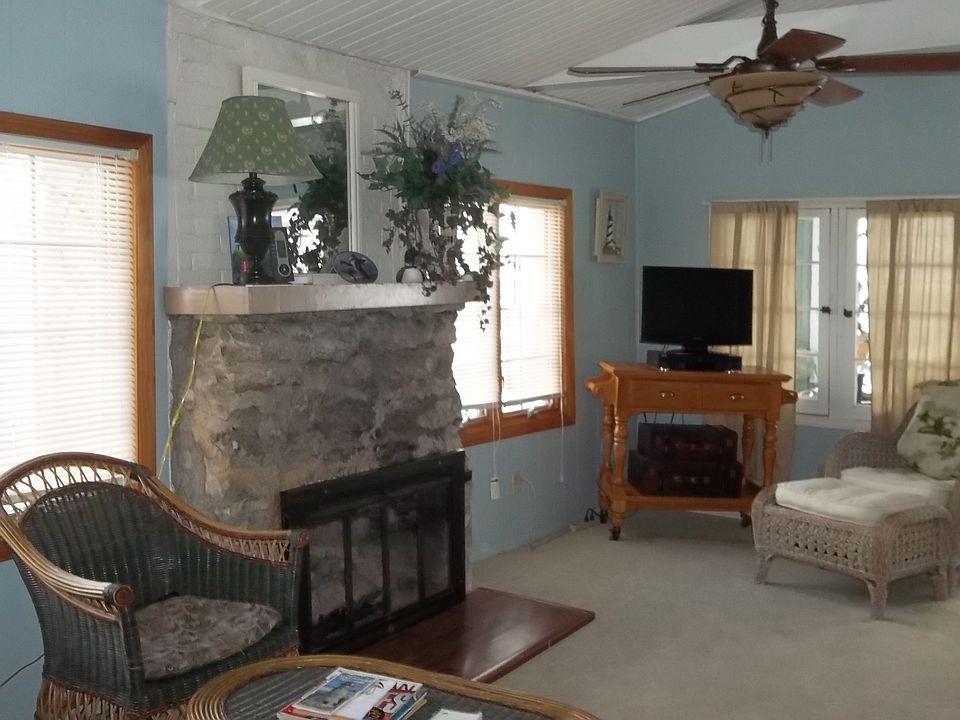 1st image of 127 E Menominee Trl