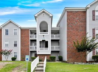 200 Waterdown Dr APT 10, Fayetteville, NC 28314