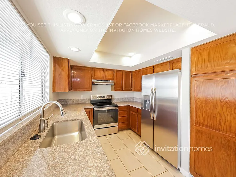 6956 W Northview Ave — Photo 7