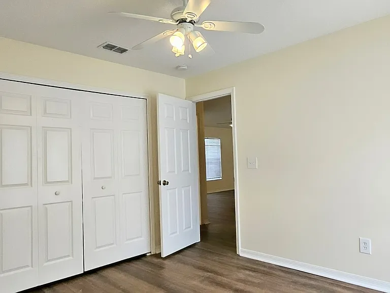 325 Trade Wind Dr — Photo 10