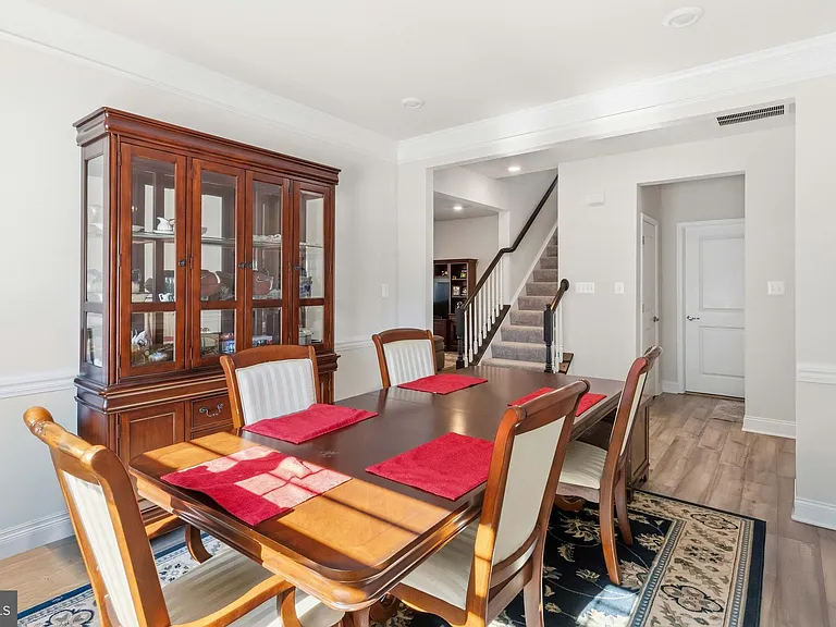 31314 Burke Ct — Photo 5
