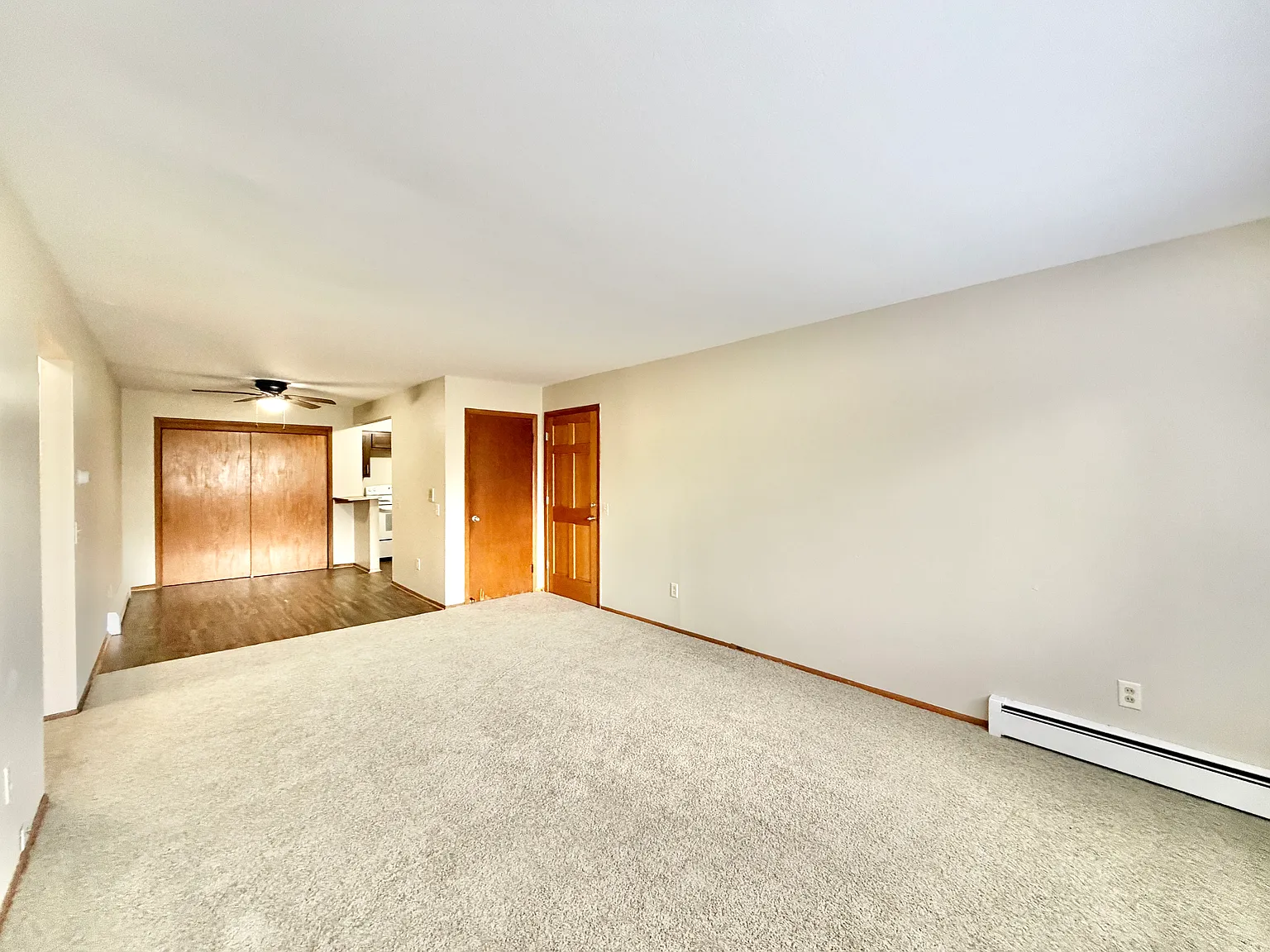 2 bed, 825 sqft, $1,100 — Photo 2