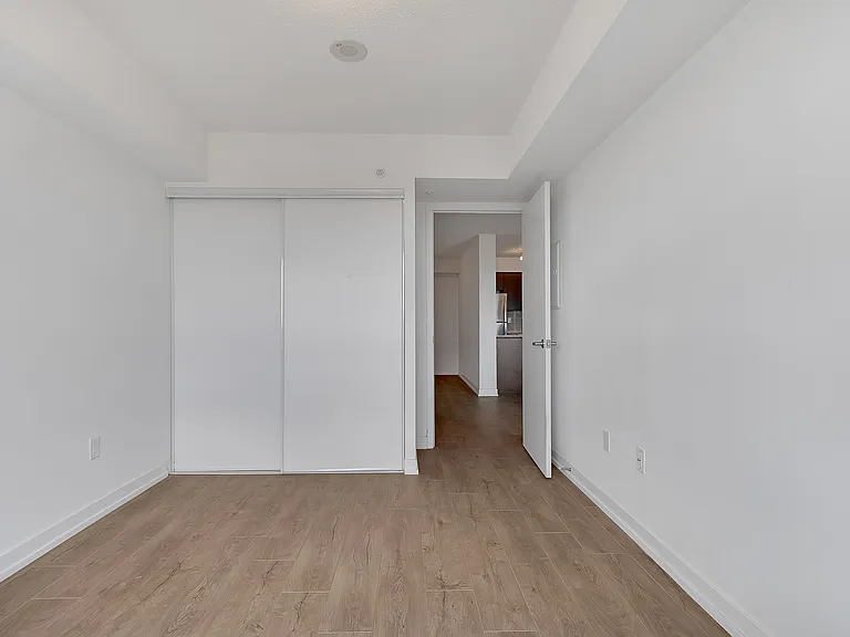1410 Dupont St — Photo 13