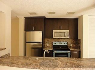 11204 NW 15th St, Pembroke Pines, FL 33026