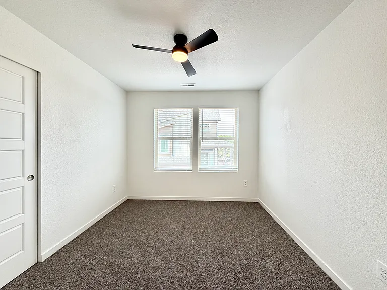 4881 Halifax Ct — Photo 18