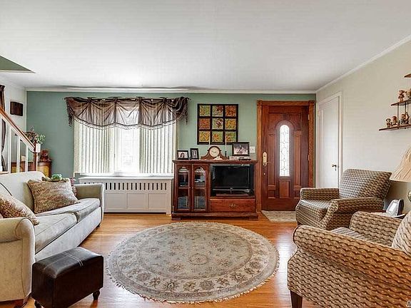 4th image of 14 Lafayette Ave