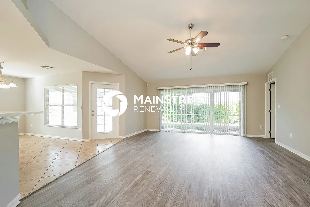 Living Room - 3620 NE 9th Ave