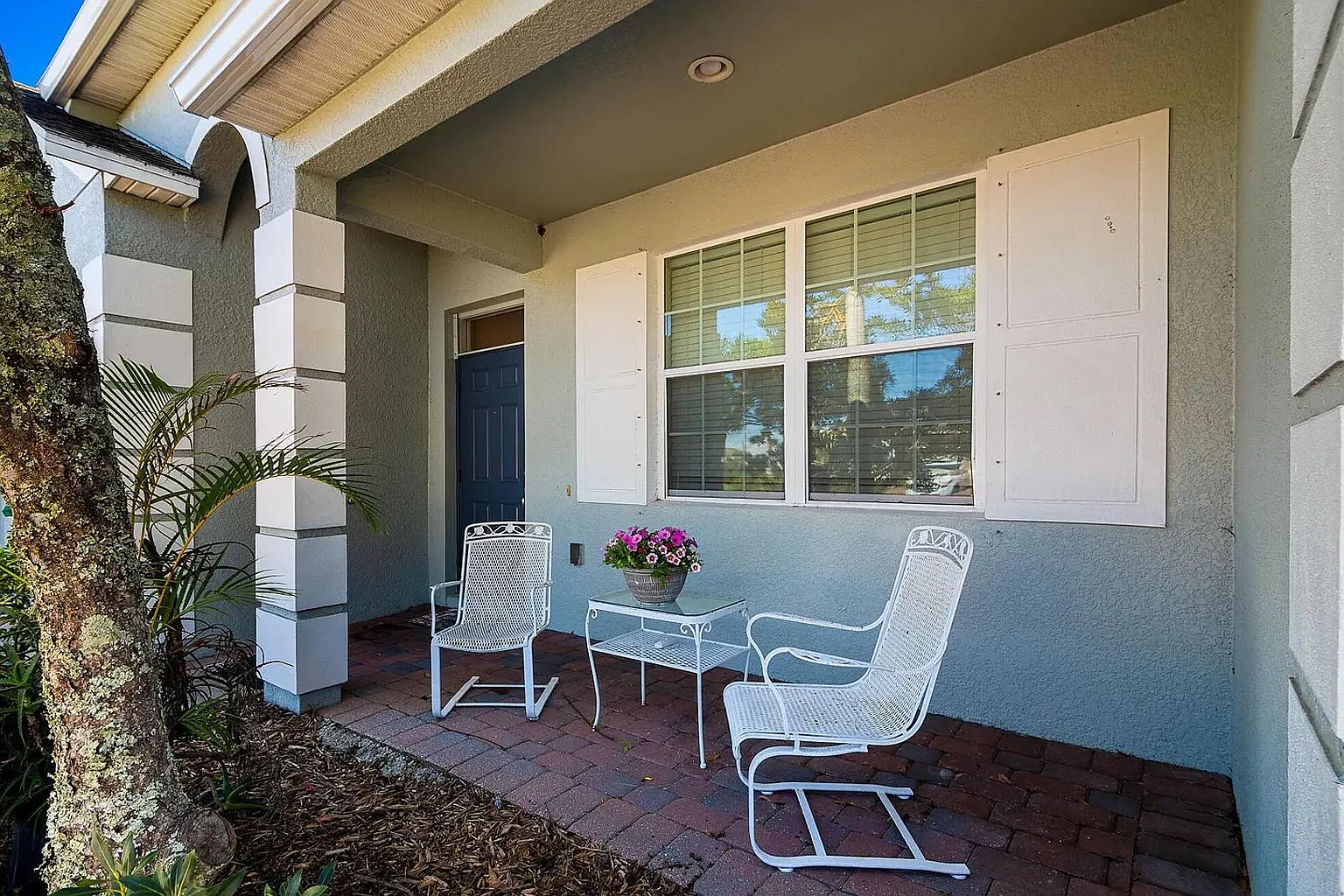 4 bed, 2413 sqft, $3,950 — Photo 2