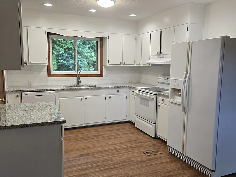 1113 New Hope Church Rd — Photo 5