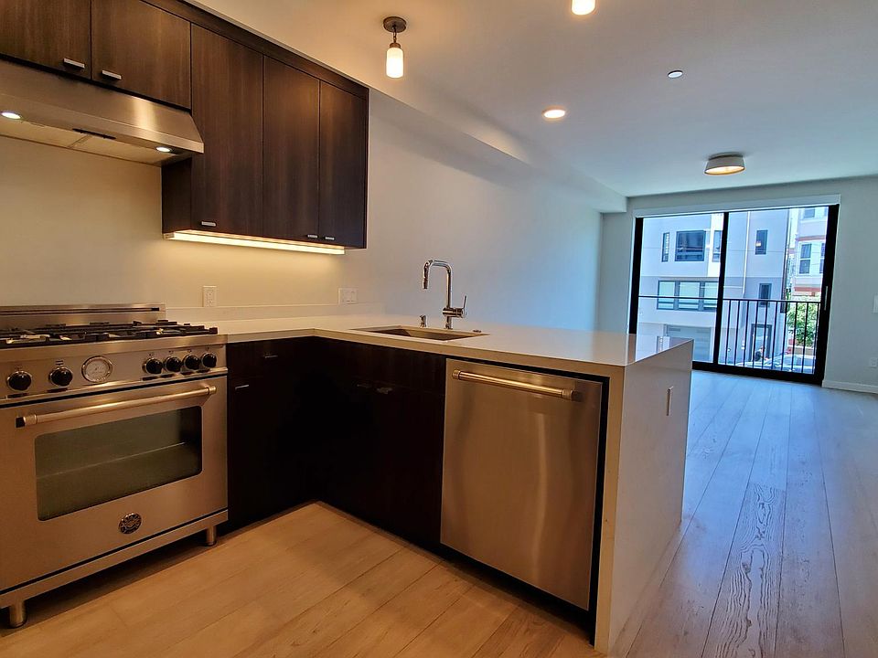 1st image of 2600 Harrison St #202